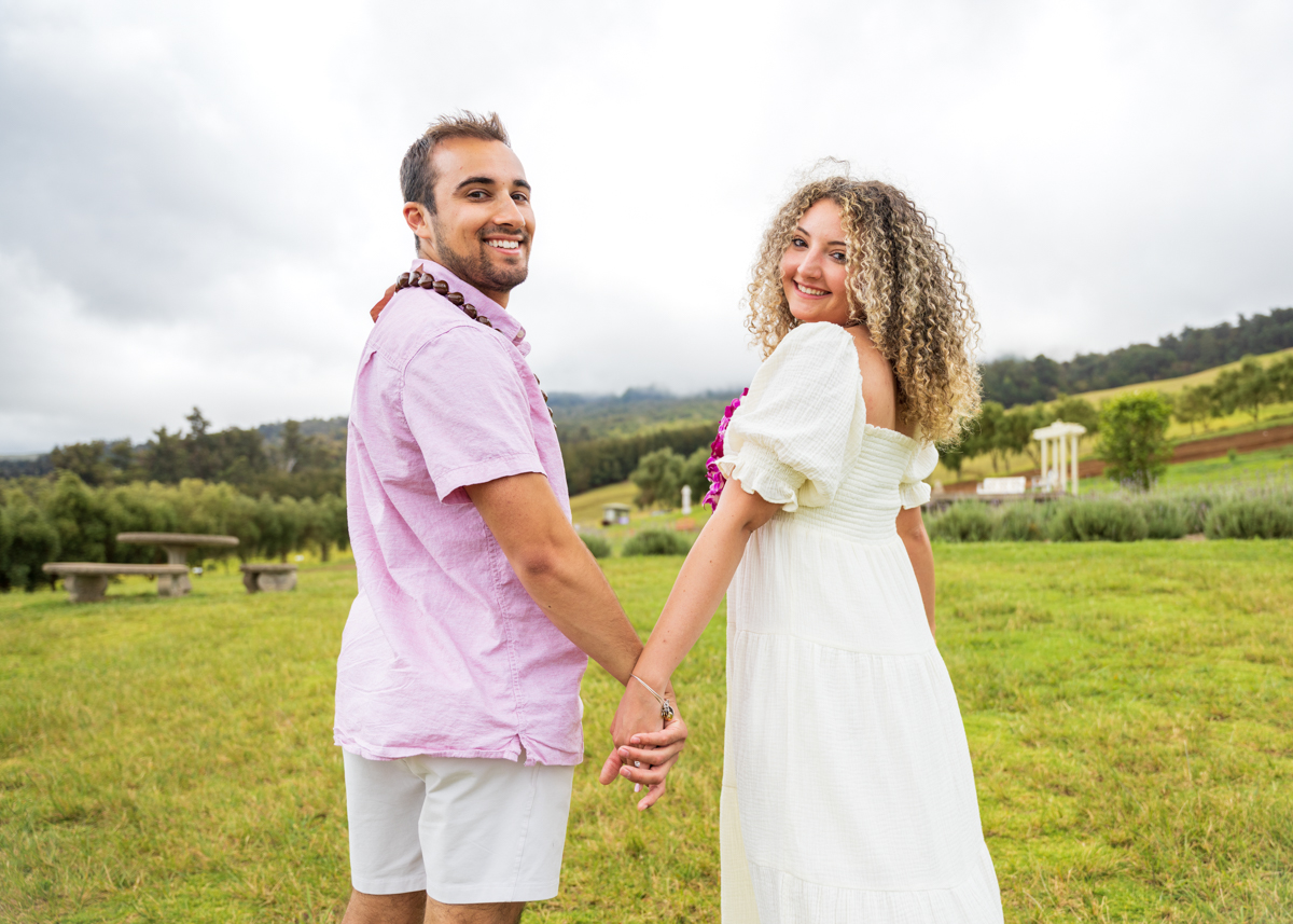 Couple portrait look behind